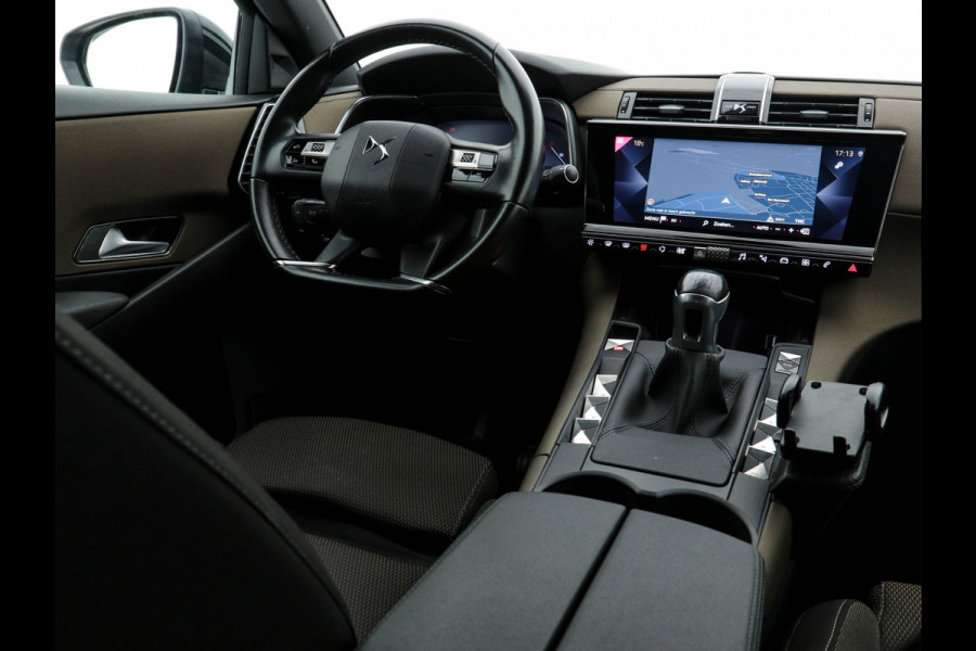 DS 7 Crossback 1.5 BlueHDI So Chic (INCL-BTW) *DIGI-COCKPIT | NAVI-FULLMAP | FULL-LED | MICROFIBRE | CAMERA | KEYLESS | CARPLAY | ADAPTIVE-CRUISE | DAB | PRIVACYGLASS | PDC | HEATED-SPORTSEATS | TOWBAR | 18"ALU*