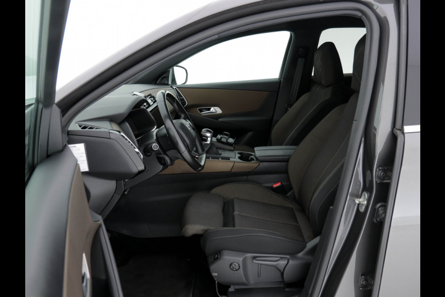 DS 7 Crossback 1.5 BlueHDI So Chic (INCL-BTW) *DIGI-COCKPIT | NAVI-FULLMAP | FULL-LED | MICROFIBRE | CAMERA | KEYLESS | CARPLAY | ADAPTIVE-CRUISE | DAB | PRIVACYGLASS | PDC | HEATED-SPORTSEATS | TOWBAR | 18"ALU*