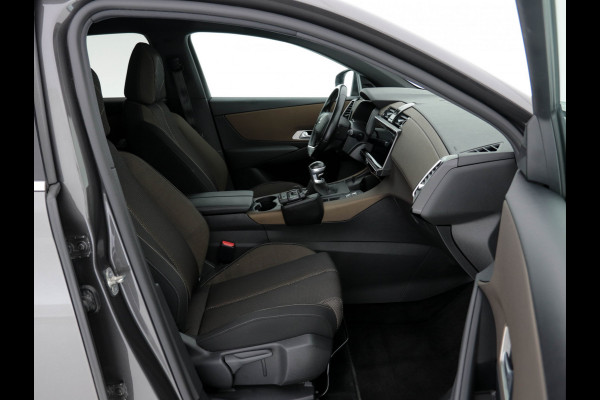 DS 7 Crossback 1.5 BlueHDI So Chic (INCL-BTW) *DIGI-COCKPIT | NAVI-FULLMAP | FULL-LED | MICROFIBRE | CAMERA | KEYLESS | CARPLAY | ADAPTIVE-CRUISE | DAB | PRIVACYGLASS | PDC | HEATED-SPORTSEATS | TOWBAR | 18"ALU*