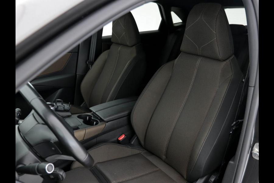 DS 7 Crossback 1.5 BlueHDI So Chic (INCL-BTW) *DIGI-COCKPIT | NAVI-FULLMAP | FULL-LED | MICROFIBRE | CAMERA | KEYLESS | CARPLAY | ADAPTIVE-CRUISE | DAB | PRIVACYGLASS | PDC | HEATED-SPORTSEATS | TOWBAR | 18"ALU*