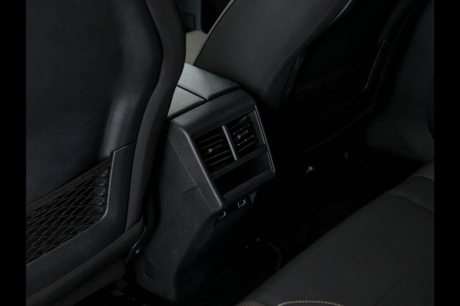 DS 7 Crossback 1.5 BlueHDI So Chic (INCL-BTW) *DIGI-COCKPIT | NAVI-FULLMAP | FULL-LED | MICROFIBRE | CAMERA | KEYLESS | CARPLAY | ADAPTIVE-CRUISE | DAB | PRIVACYGLASS | PDC | HEATED-SPORTSEATS | TOWBAR | 18"ALU*
