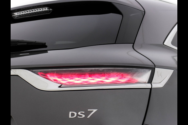 DS 7 Crossback 1.5 BlueHDI So Chic (INCL-BTW) *DIGI-COCKPIT | NAVI-FULLMAP | FULL-LED | MICROFIBRE | CAMERA | KEYLESS | CARPLAY | ADAPTIVE-CRUISE | DAB | PRIVACYGLASS | PDC | HEATED-SPORTSEATS | TOWBAR | 18"ALU*