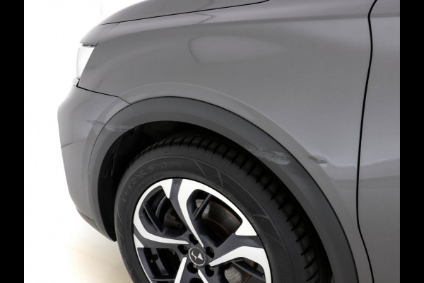 DS 7 Crossback 1.5 BlueHDI So Chic (INCL-BTW) *DIGI-COCKPIT | NAVI-FULLMAP | FULL-LED | MICROFIBRE | CAMERA | KEYLESS | CARPLAY | ADAPTIVE-CRUISE | DAB | PRIVACYGLASS | PDC | HEATED-SPORTSEATS | TOWBAR | 18"ALU*