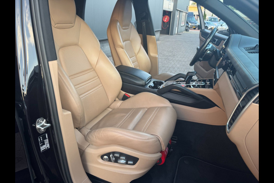 Porsche Cayenne 3.0 E-Hybrid 1e Eig! dealer onderhoud! Incl.btw!
