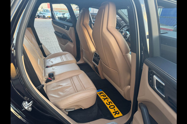 Porsche Cayenne 3.0 E-Hybrid 1e Eig! dealer onderhoud! Incl.btw!