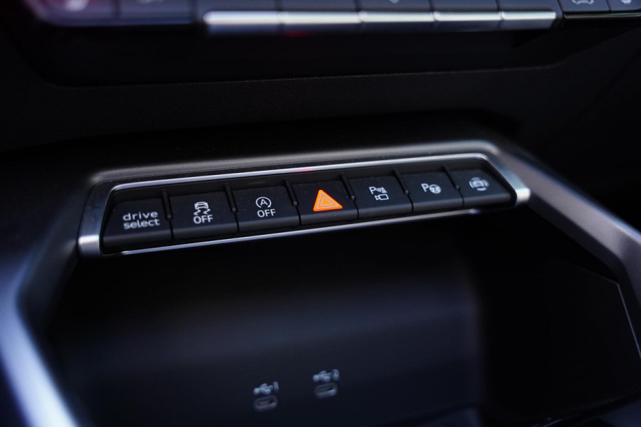 Audi RS 3 Sportback 2.5 TFSI Quattro / Kialamygreen / Panoramadak / SONOS