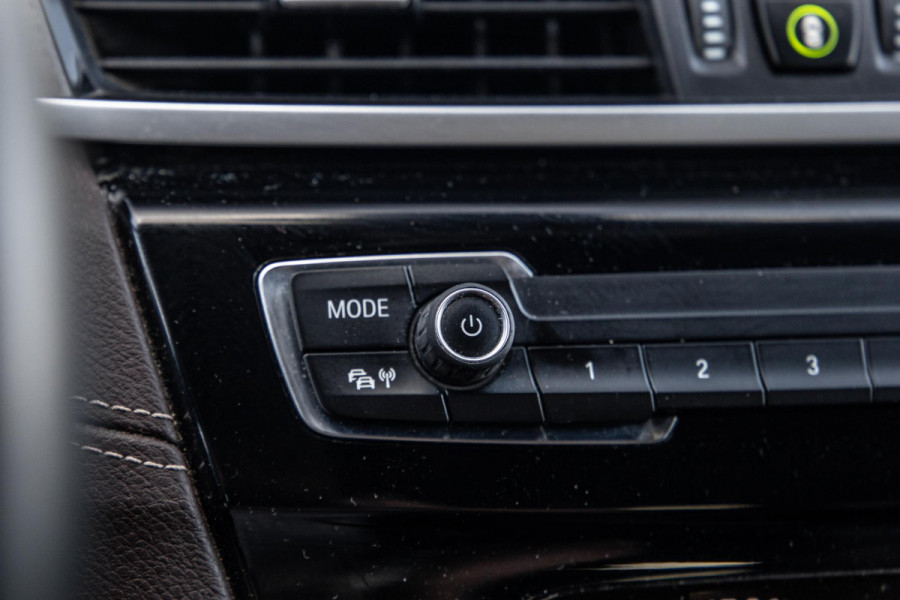 BMW X2 xDrive25e High Executive M PAKKET / CARPLAY / CRUISE CONTROLE / BRUIN LEER / STOELVERWARMING