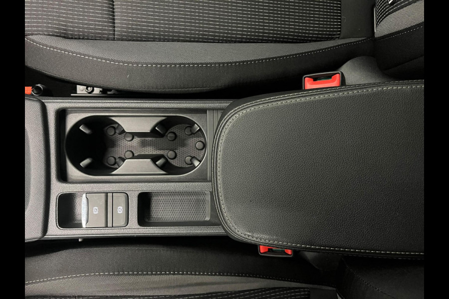 Škoda Octavia Combi 1.0 e-TSI Business Edition Trekhaak Airco ECC Navi Wireless Carplay PDC VA Full LED Virtual Cockpit Cruise Control