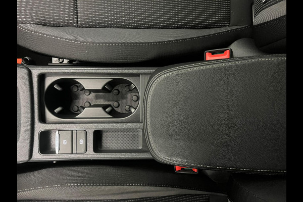 Škoda Octavia Combi 1.0 e-TSI Business Edition Trekhaak Airco ECC Navi Wireless Carplay PDC VA Full LED Virtual Cockpit Cruise Control