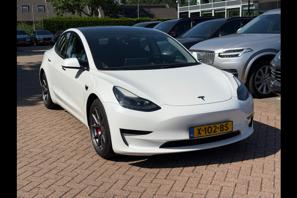 Tesla Model 3 Standard RWD Plus 60 kWh / SOH 93,5% / FACELIFT / Autopilot / Panoramadak / Camera / Leder / 19'' / Leder / Premium Audio / Warmtepomp