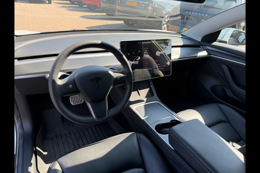 Tesla Model 3 Standard RWD Plus 60 kWh / SOH 93,5% / FACELIFT / Autopilot / Panoramadak / Camera / Leder / 19'' / Leder / Premium Audio / Warmtepomp