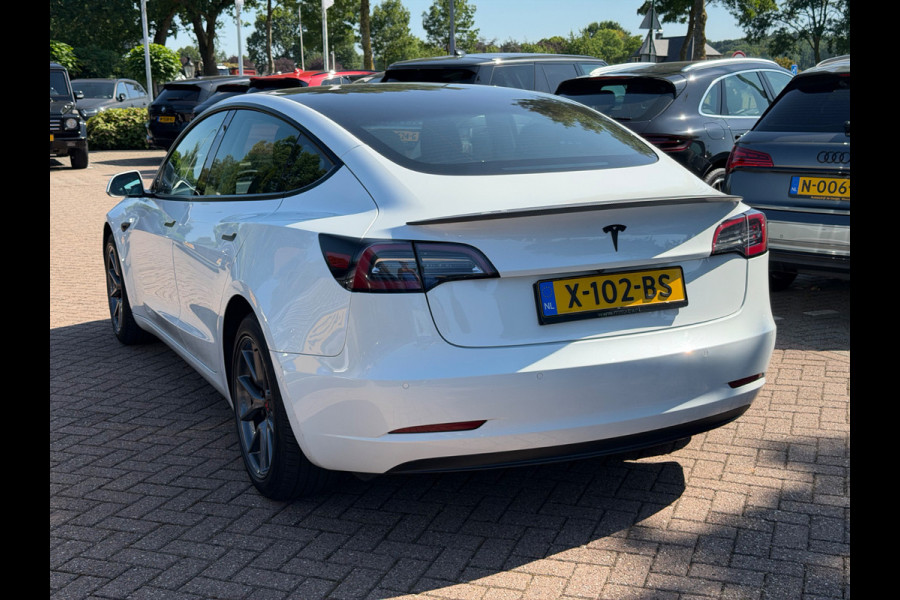 Tesla Model 3 Standard RWD Plus 60 kWh / SOH 93,5% / FACELIFT / Autopilot / Panoramadak / Camera / Leder / 19'' / Leder / Premium Audio / Warmtepomp