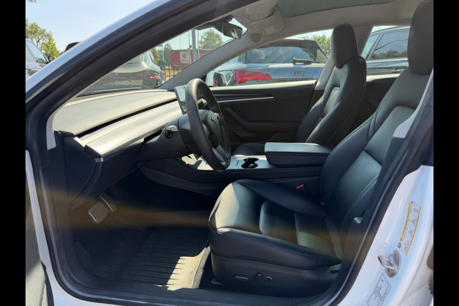 Tesla Model 3 Standard RWD Plus 60 kWh / SOH 93,5% / FACELIFT / Autopilot / Panoramadak / Camera / Leder / 19'' / Leder / Premium Audio / Warmtepomp