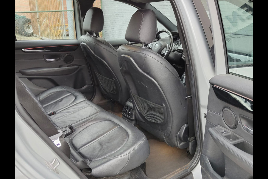 BMW 2 Serie Gran Tourer 218i Automaat 7-Persoons Leder Camera Navi Sport-Line Ecc Head-Up Display Stoelverwarming Pdc High Executive Lmv Bluetooth Elek.Achterklep Led Origineel Nederlandse Auto