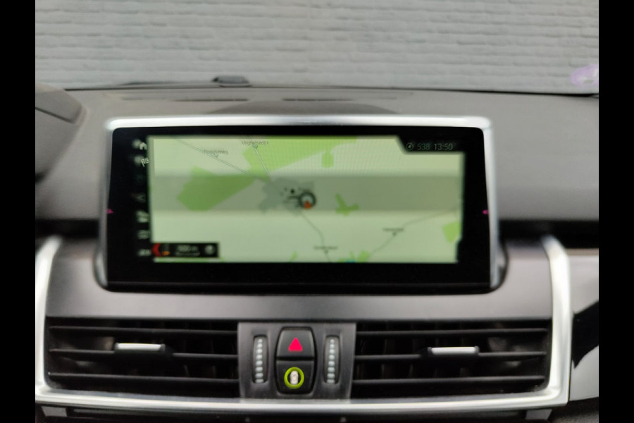 BMW 2 Serie Gran Tourer 218i Automaat 7-Persoons Leder Camera Navi Sport-Line Ecc Head-Up Display Stoelverwarming Pdc High Executive Lmv Bluetooth Elek.Achterklep Led Origineel Nederlandse Auto