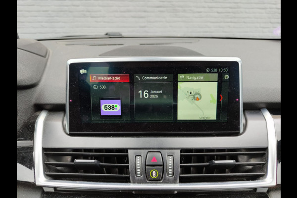 BMW 2 Serie Gran Tourer 218i Automaat 7-Persoons Leder Camera Navi Sport-Line Ecc Head-Up Display Stoelverwarming Pdc High Executive Lmv Bluetooth Elek.Achterklep Led Origineel Nederlandse Auto