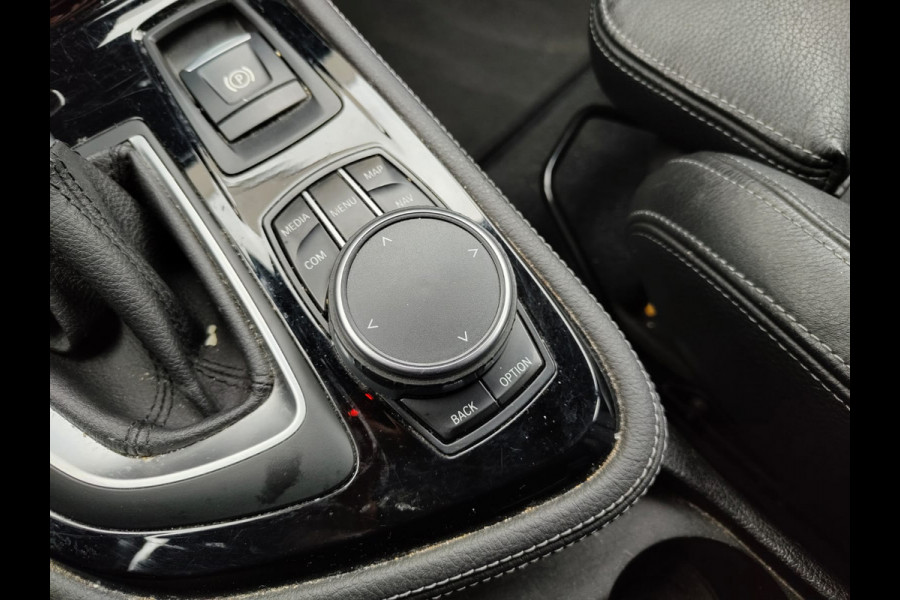 BMW 2 Serie Gran Tourer 218i Automaat 7-Persoons Leder Camera Navi Sport-Line Ecc Head-Up Display Stoelverwarming Pdc High Executive Lmv Bluetooth Elek.Achterklep Led Origineel Nederlandse Auto