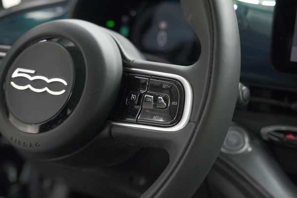 Fiat 500 Urban 42 kWh | 96,9% SOH | 3 Fase Laadfunctie | Camera | Apple Carplay | Parkeersensoren