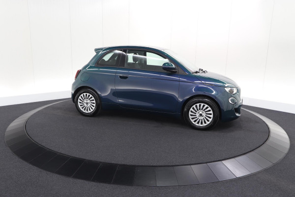 Fiat 500 Urban 42 kWh | 96,9% SOH | 3 Fase Laadfunctie | Camera | Apple Carplay | Parkeersensoren