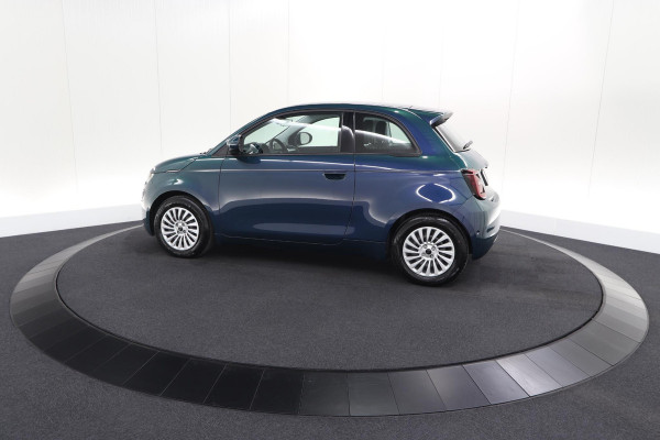 Fiat 500 Urban 42 kWh | 96,9% SOH | 3 Fase Laadfunctie | Camera | Apple Carplay | Parkeersensoren