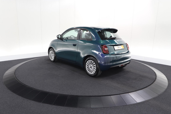 Fiat 500 Urban 42 kWh | 96,9% SOH | 3 Fase Laadfunctie | Camera | Apple Carplay | Parkeersensoren