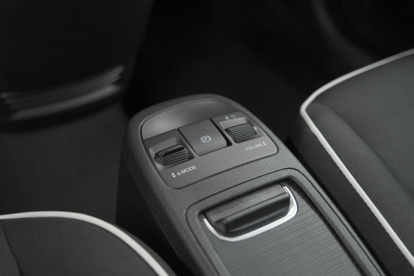 Fiat 500 Urban 42 kWh | 96,9% SOH | 3 Fase Laadfunctie | Camera | Apple Carplay | Parkeersensoren