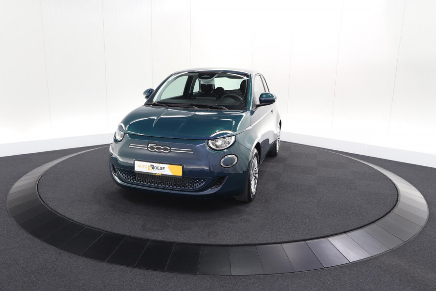 Fiat 500 Urban 42 kWh | 96,9% SOH | 3 Fase Laadfunctie | Camera | Apple Carplay | Parkeersensoren
