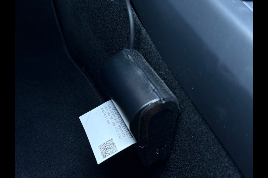 Tesla Model 3 Premium Long Range RWD 78 kWh TAXI RIJKLAAR INCL CABMAN METER