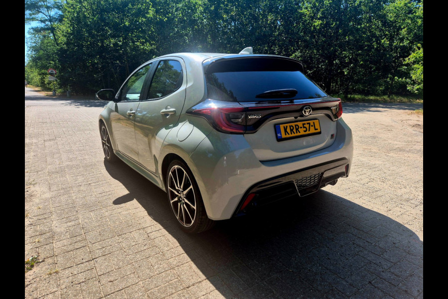 Toyota Yaris 1.5 Hybrid GR Sport . navigatie . Camera