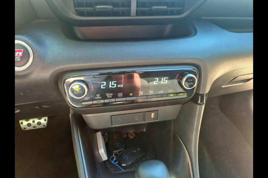 Toyota Yaris 1.5 Hybrid GR Sport . navigatie . Camera