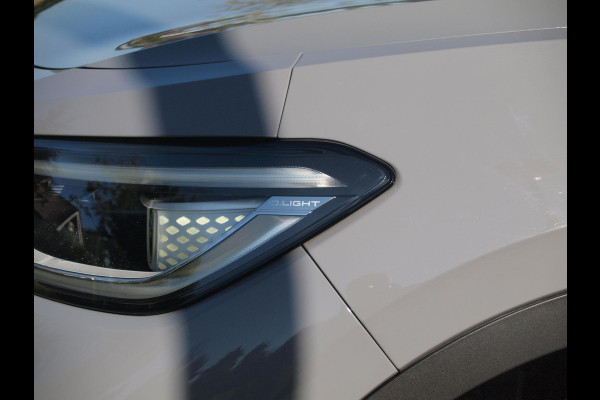 Volkswagen ID.4 Business 77 kWh | Camera | Trekhaak | Sfeerverlichting | Style Plus Pakket | NL-Auto |