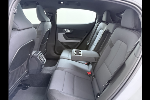 Polestar 2 Long Range Warmtepomp Panoramadak Head-up display Harman&Kardon®-Audio Camera Stoel+Stuur+Achterbankverwarming Elek.Achterklep G Elek.Stoel+Memory Apple Carplay Android Auto Lmv Led-Pixel Keyless 1e Eigenaar Dealeronderhouden Origineel Nederlandse Auto