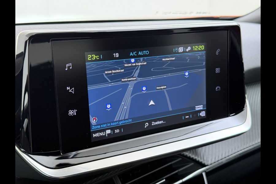 Peugeot e-2008 EV Allure 50kWh SOH 97% Two Tone 3D-Navi Stoelverwarming Apple Carplay Android Auto Ecc Cruise Control Regen-Lichtsensor Privacy Glas Keyless Connected-Apps DAB Bluetooth Led Lane Assist Isofix Dealeronderhouden 1e Eigenaar Origineel Nederlandse Auto