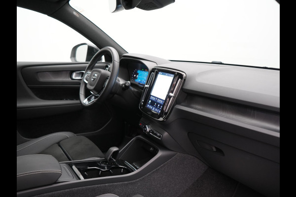 Volvo XC40 Recharge Ultimate 70 kWh 232pk Dealer O.H | Panodak | Adaptive Cruise | Harman / Kardon | 360 Camera | Alcantara Sportstoelen Memory & Verwarmd | Apple Carplay | Keyless | Stuurverwarming | BLIS | Google Assistant & Maps | Virtual | Navigatie | DAB | 20"L.M | Plug In Hybrid |