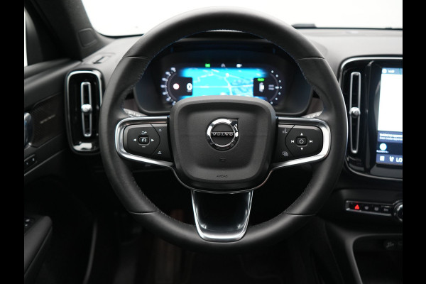 Volvo XC40 Recharge Ultimate 70 kWh 232pk Dealer O.H | Panodak | Adaptive Cruise | Harman / Kardon | 360 Camera | Alcantara Sportstoelen Memory & Verwarmd | Apple Carplay | Keyless | Stuurverwarming | BLIS | Google Assistant & Maps | Virtual | Navigatie | DAB | 20"L.M | Plug In Hybrid |