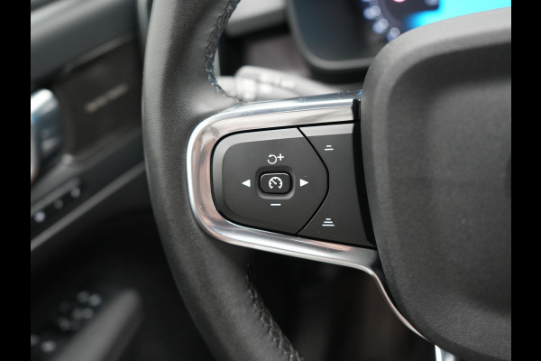 Volvo XC40 Recharge Ultimate 70 kWh 232pk Dealer O.H | Panodak | Adaptive Cruise | Harman / Kardon | 360 Camera | Alcantara Sportstoelen Memory & Verwarmd | Apple Carplay | Keyless | Stuurverwarming | BLIS | Google Assistant & Maps | Virtual | Navigatie | DAB | 20"L.M | Plug In Hybrid |