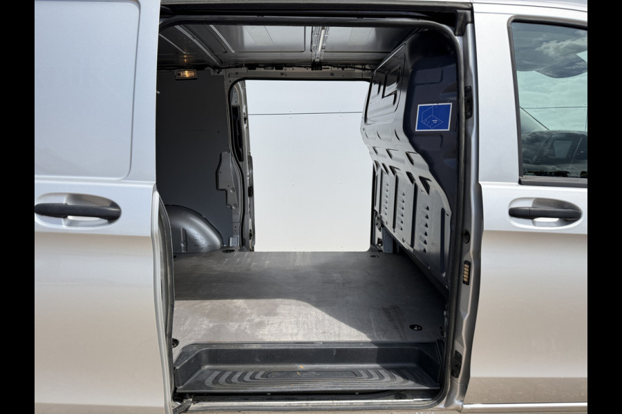 Mercedes-Benz Vito 119 1.9 CDI L2H1 190pk Automaat LED Dubbele Schuif Cruise control Climate control Trekhaak Carplay Parkeersensoren v+a