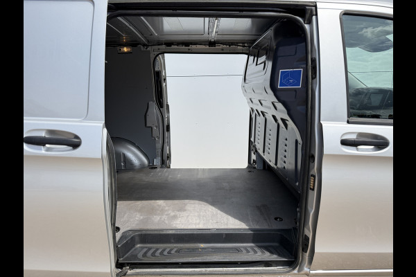 Mercedes-Benz Vito 119 1.9 CDI L2H1 190pk Automaat LED Dubbele Schuif Cruise control Climate control Trekhaak Carplay Parkeersensoren v+a