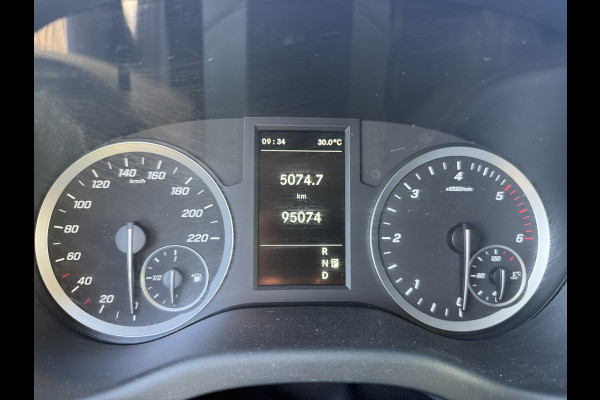 Mercedes-Benz Vito 119 1.9 CDI L2H1 190pk Automaat LED Dubbele Schuif Cruise control Climate control Trekhaak Carplay Parkeersensoren v+a