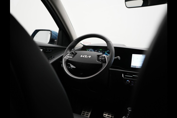 Kia Niro 1.6 GDi ExecutiveLine PHEV 182pk Dealer O.H | Adaptive Cruise | Camera | Harman / Kardon | Lederen Sporstoelen Memory & Ventilatie | Keyless | Apple Carplay | Stoel & Stuurverwarming | BLIS | Navigatie | Virtual | DAB | 18"L.M | Plug In Hybrid |