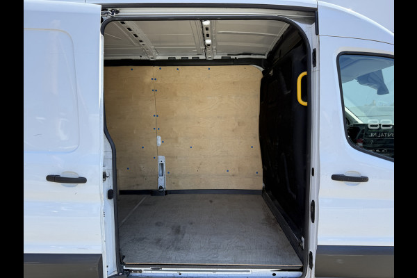 Ford Transit 2.0 TDCI 130PK L3H2 Airco Cruise control Parkeersensoren v+a Camera Voorruitverwarming