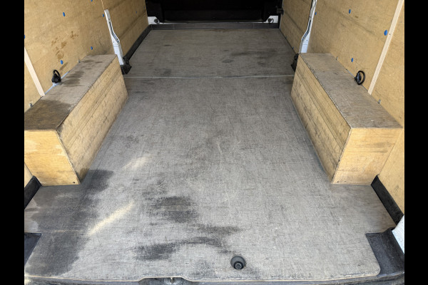 Ford Transit 2.0 TDCI 130PK L3H2 Airco Cruise control Parkeersensoren v+a Camera Voorruitverwarming