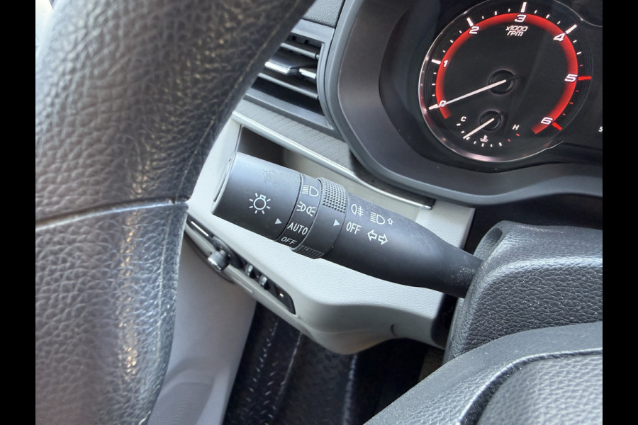Maxus Deliver 9 2.0 CiT 150PK L3H2 SCHADE Airco Cruise Control Parkeersensoren LED Euro 6