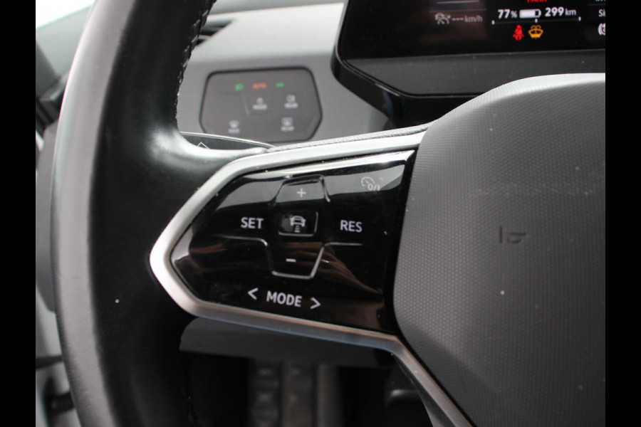 Volkswagen ID.3 First 58 kWh SOH 86% Navigatie Apple Carplay/Android Auto Adaptive Cruise Control Parkeersensoren Stoel- en stuurverwarming Lichtmetalen velgen Climate Control