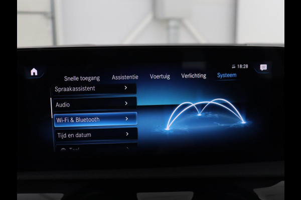 Mercedes-Benz A-Klasse 200 Business Solution Luxury | Trekhaak | Panoramadak | Leder | Memory | Sfeerverlichting | Full LED | Stoelverwarming | Camera | Park assist | Cruise control |