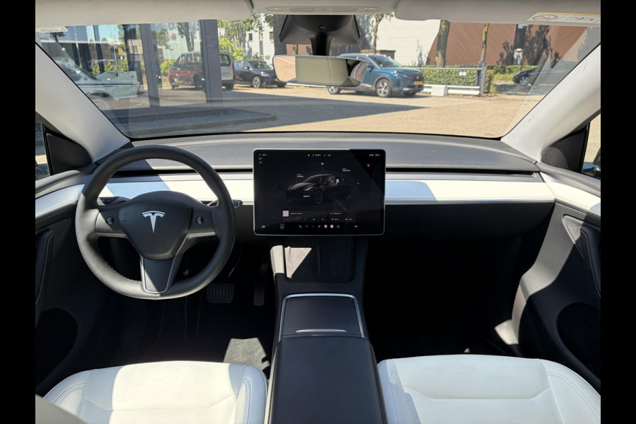 Tesla Model Y Long Range AWD 75 kWh SOH 98% | 20 INCH | TESLA FABRIEKSGARANTIE T/M 03-2028 OF 80.000 KM | TESLA FABRIEKSGARANTIE HOOGVOLTACCU & AANDRIJFLIJN T/M 03-2032 OF 192.000 KM |
