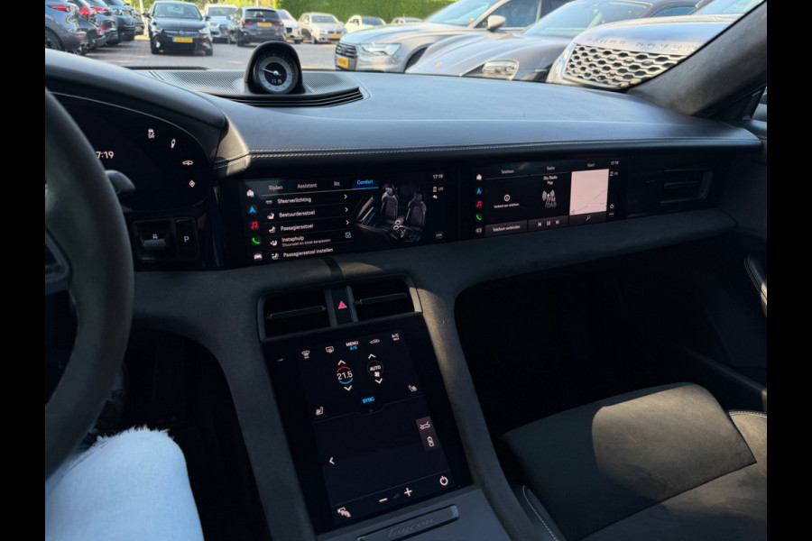 Porsche Taycan GTS 93 kWh / SoH 91,6% / Panoramadak / 360Camera / Head-up / Passenger Display / Achterasbesturing / Keyless / Bose / 21'' / Luchtvering / Sportdesign+Chrono / Matrix LED / Carbon intr. / Innodrive