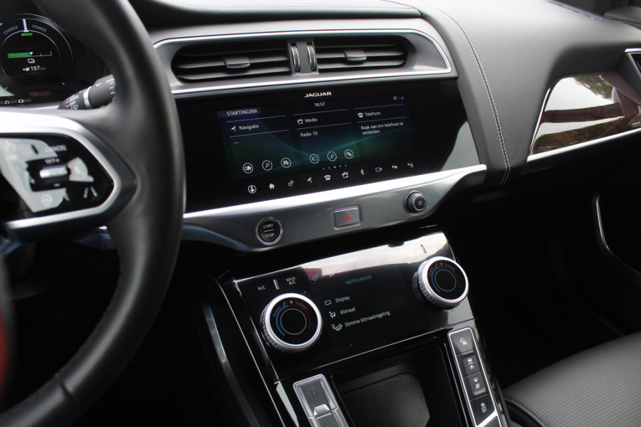 Jaguar I-PACE EV400 First Edition 90 kWh / Full option! / Trekhaak / Panoramadak / 360Camera / Head-up / 20'' / Luchtvering / Leder / Meridian / Stoel+Stuurverwarming / 4zone Airco / DAB / Dodehoek / ACC