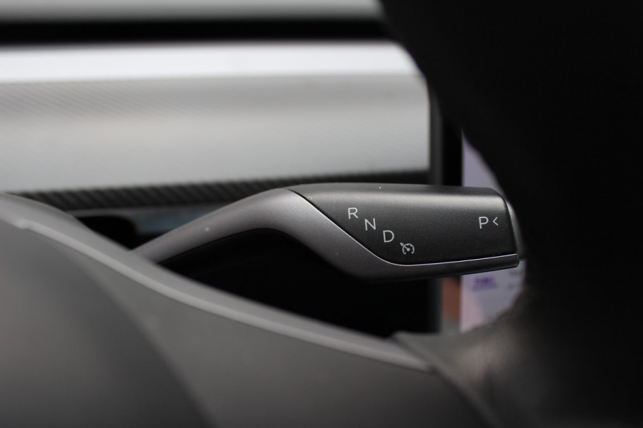 Tesla Model 3 Standard RWD Plus 60 kWh / SOH 93,5% / FACELIFT / Autopilot / Panoramadak / Camera / Leder / 19'' / Leder / Premium Audio / Warmtepomp