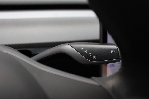 Tesla Model 3 Standard RWD Plus 60 kWh / SOH 93,5% / FACELIFT / Autopilot / Panoramadak / Camera / Leder / 19'' / Leder / Premium Audio / Warmtepomp